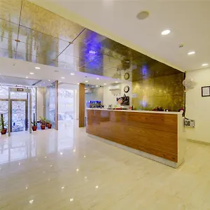 Hotel D-Capitol Plaza New Delhi Airport Нью-Дели