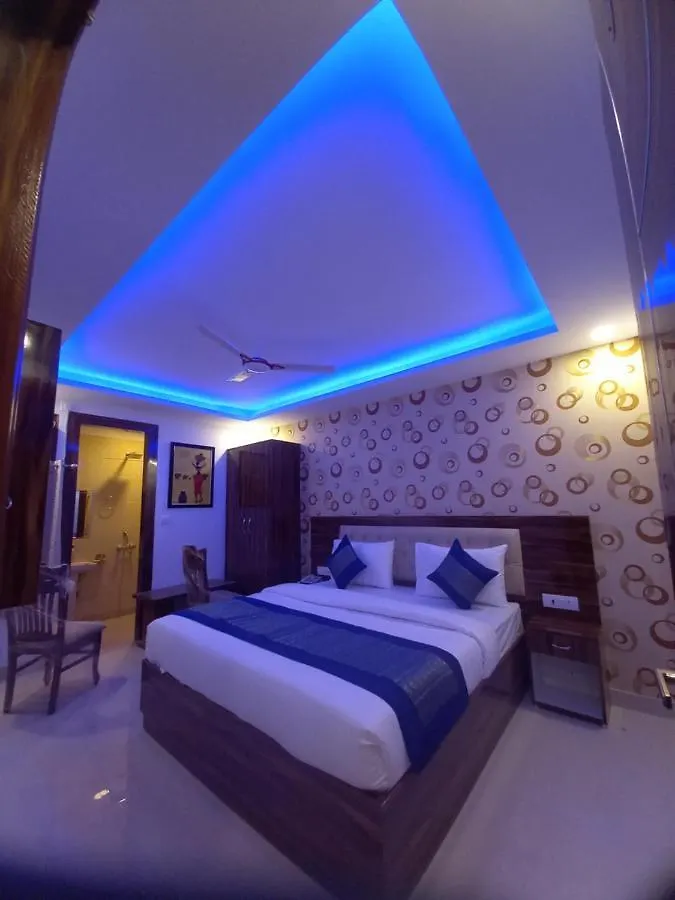 Hotel Festival Mahipalpur Delhi Airport - Near Delhi Aerocity