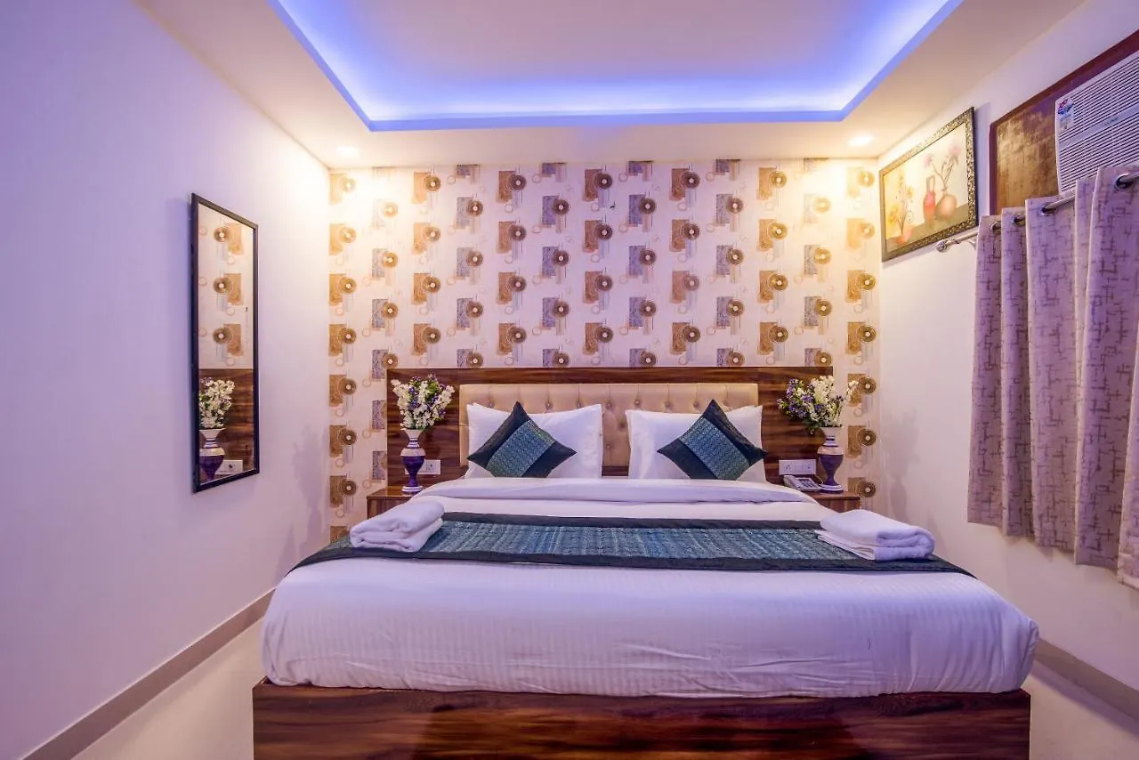 Hotel Festival Mahipalpur Delhi Airport - Near Delhi Aerocity 3*, New Delhi
